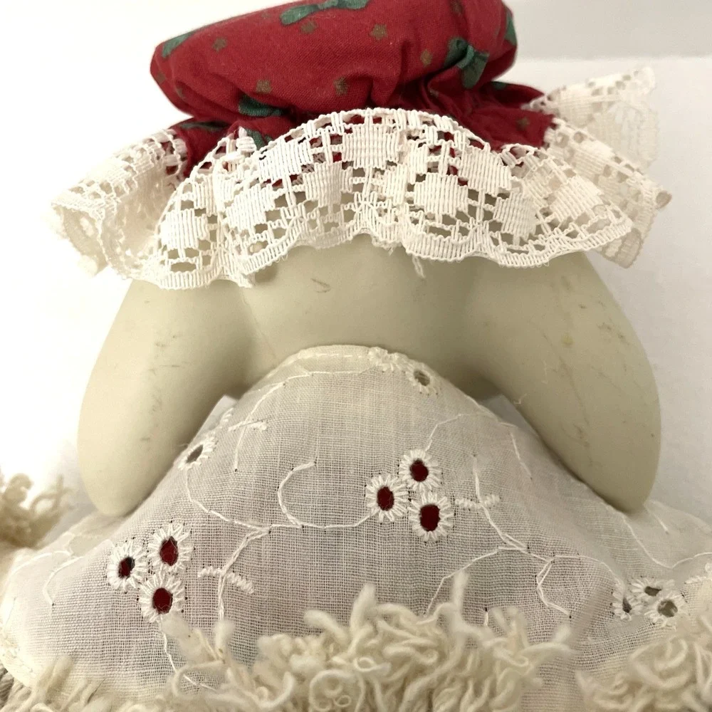 House of Lloyd Christmas‎ Around the World Granny Flo Bunny Rabbit Shelf Sitter